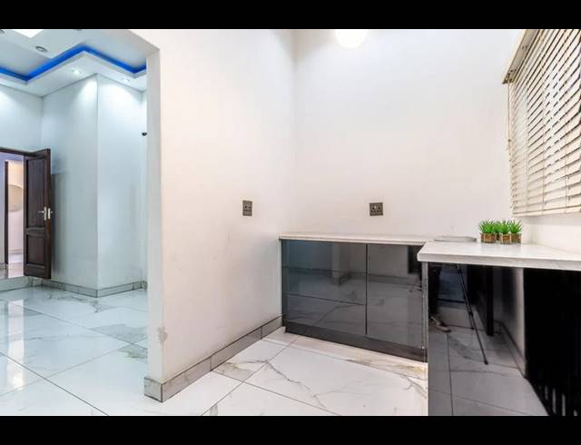 1 BEDROOM PROPERTY TO RENT IN BRYANSTON